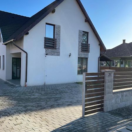 Fenyo Apartman House I Odorheiu Secuiesc Exterior foto